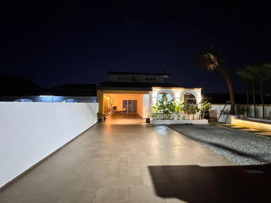 The Mystiic Retreat 3 To 5 Mins To Mid Valley And Ksl Holiday home *